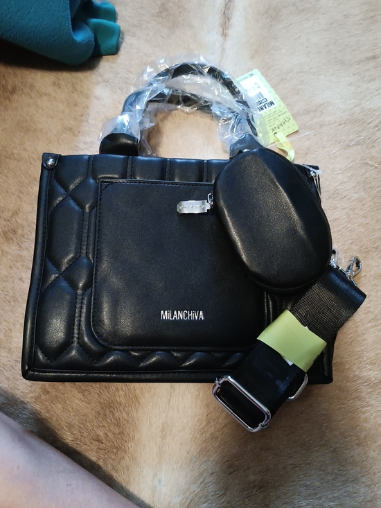 Milan Chiva Handbags - Black Quilted Crossbody Bag with Detachable Strap